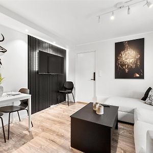 Pergola - Free Parking - 5 Min Walk To Facilities